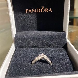 PANDORA Princess Wishbone Ring